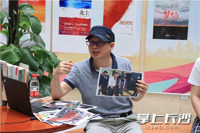 全球孔子学院“先进个人”获得者、长沙学院影视艺术与文化传播学院院长黄柏青教授。